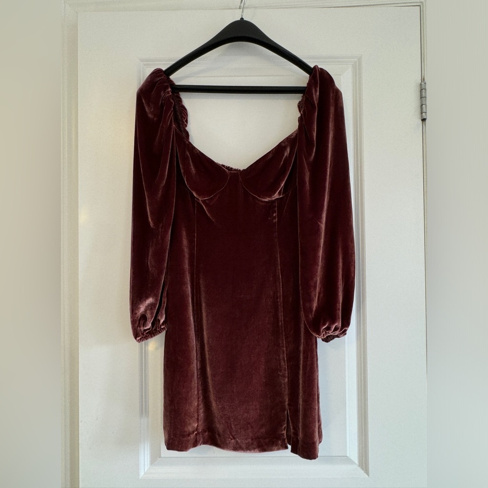 Aritzia/Wilfred Novella Velvet Dress/Party Dress US2